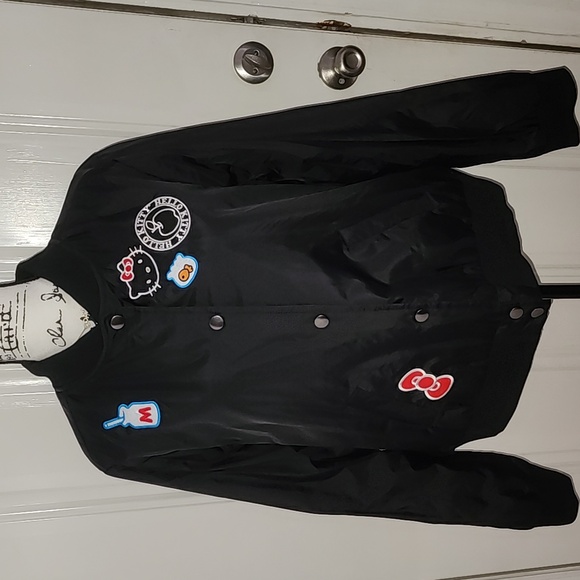 New RARE HTF Torrid X Hello Kitty Patch Bomber Jacket Size 2 Torrid (18/20)  2X - Picture 4 of 16